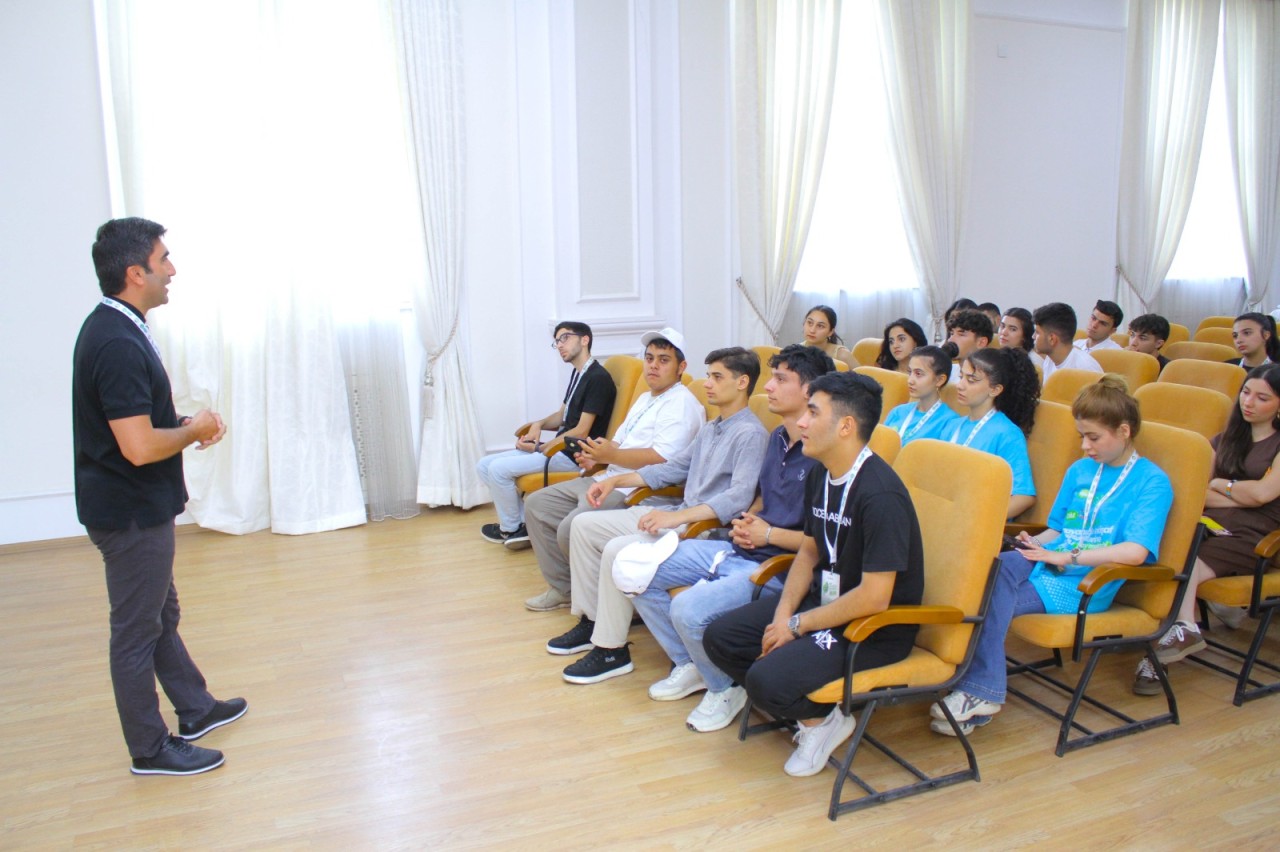 ADAU-da “Yaşıl Gənclik” yay məktəbi uğurla davam edir - FOTOLAR